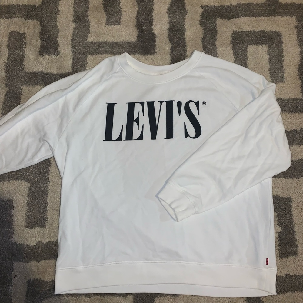 levi’s crew neck simple